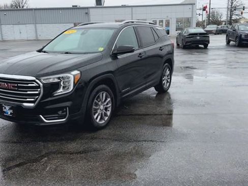 Certified 2024 GMC Terrain SLT image 4