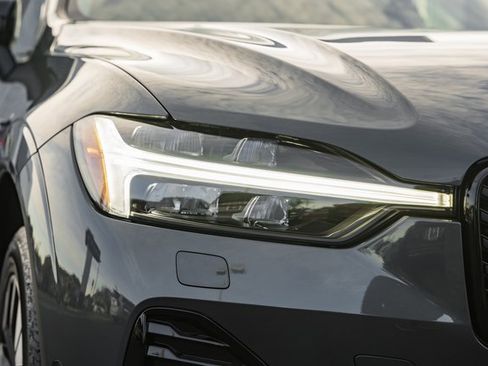 New 2026 Volvo XC60 B5 Ultra w/ Protection Package Premier image 13