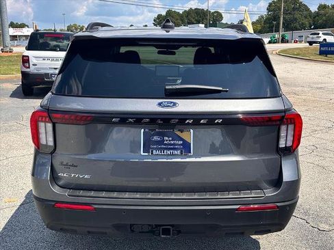 Certified 2025 Ford Explorer Active RWD image 4