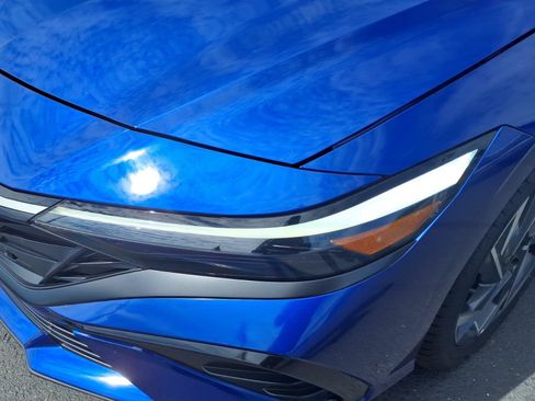 Certified 2024 Hyundai Elantra SEL w/ Convenience Package FWD image 10