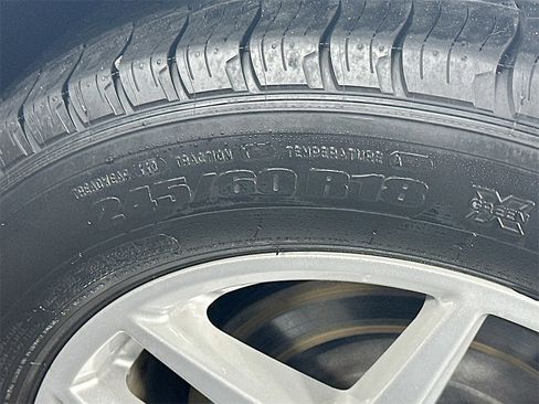 Used 2024 Ford Edge SEL image 30