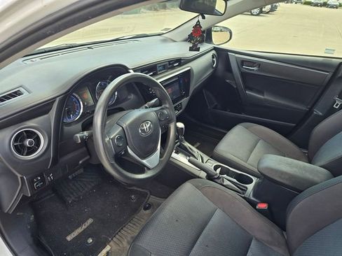 Used 2018 Toyota Corolla LE image 15