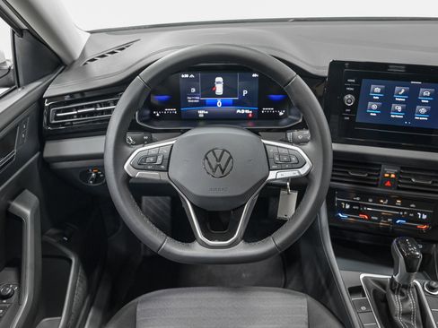 Used 2025 Volkswagen Jetta S image 18