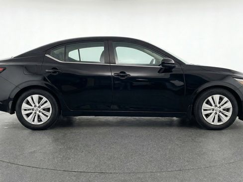Used 2025 Nissan Sentra S FWD image 11