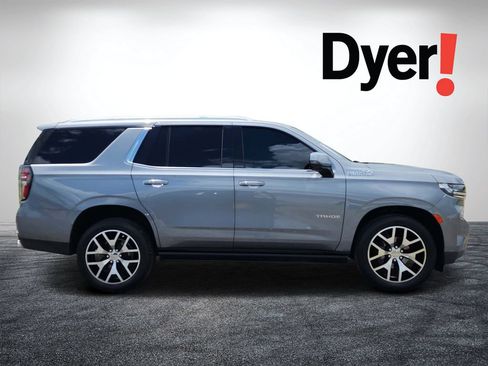 Used 2021 Chevrolet Tahoe High Country w/ Premium Package RWD image 2