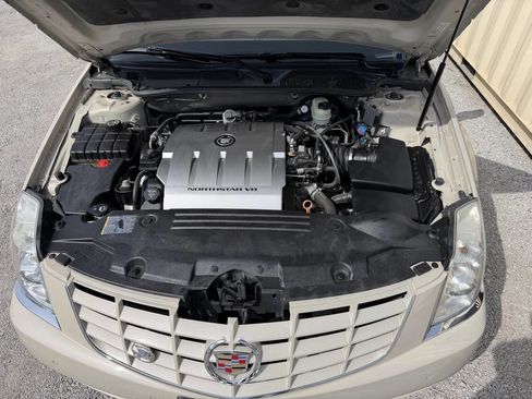 Used 2011 Cadillac DTS Premium w/ Driver Awareness Package image 17