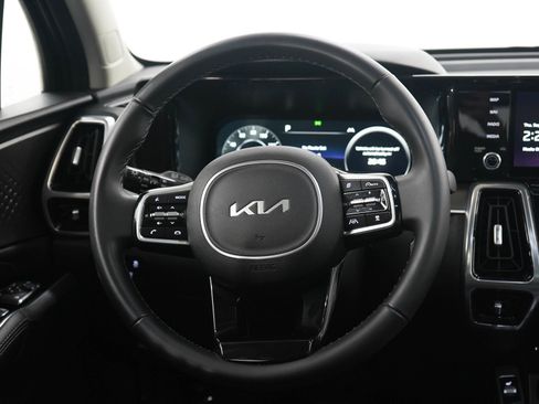 Used 2023 Kia Sorento SX AWD/4WD image 18