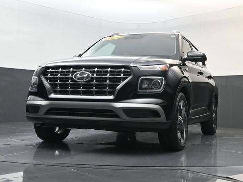 Certified 2026 Hyundai Venue SEL FWD image 29