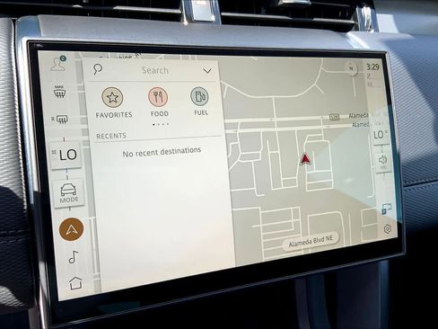 New 2025 Land Rover Discovery Sport Dynamic SE image 18