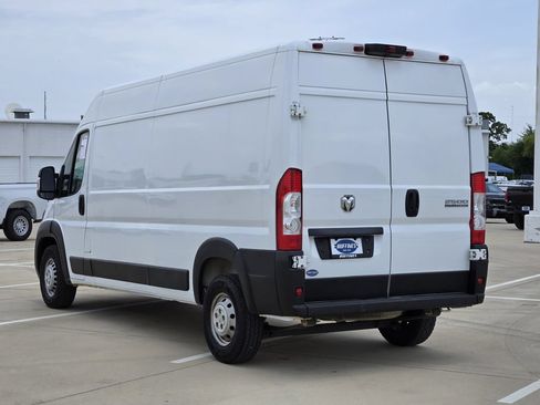 Used 2025 RAM ProMaster 2500 w/ Convenience Group FWD image 5