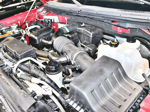 Used 2010 Ford F150 Lariat image 31