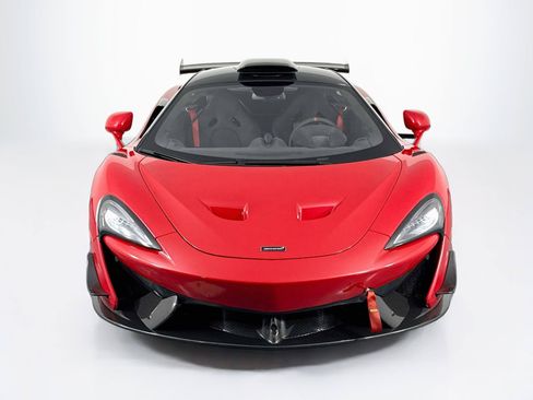 Used 2020 McLaren 620R RWD image 2
