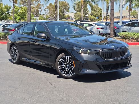 Used 2026 BMW 530i w/ M Sport Package RWD image 2