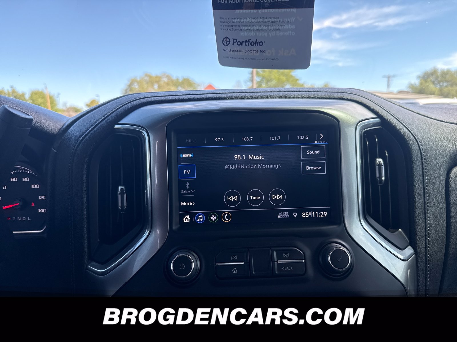Used 2021 Chevrolet Silverado 1500 RST w/ LPO, Blackout Package AWD/4WD image 5