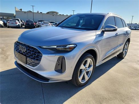 New 2025 Audi Q5 Premium Plus image 3