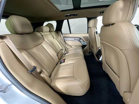 Certified 2025 Land Rover Range Rover SE AWD/4WD image 26