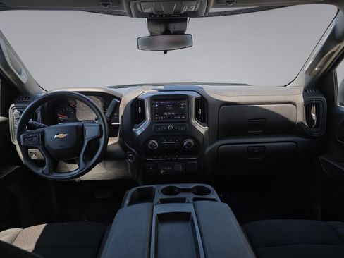 Certified 2025 Chevrolet Silverado 1500 Custom w/ LPO, Dark Essentials Package AWD/4WD image 19