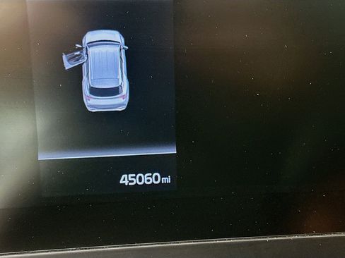 Used 2024 Kia Sportage LX image 18