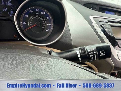 Used 2012 Hyundai Elantra Limited FWD image 29