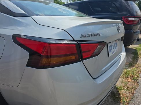 Used 2024 Nissan Altima 2.5 SV FWD image 31