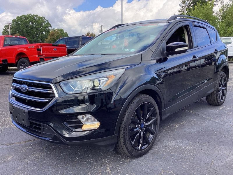 Used 2017 Ford Escape Titanium AWD/4WD image 4