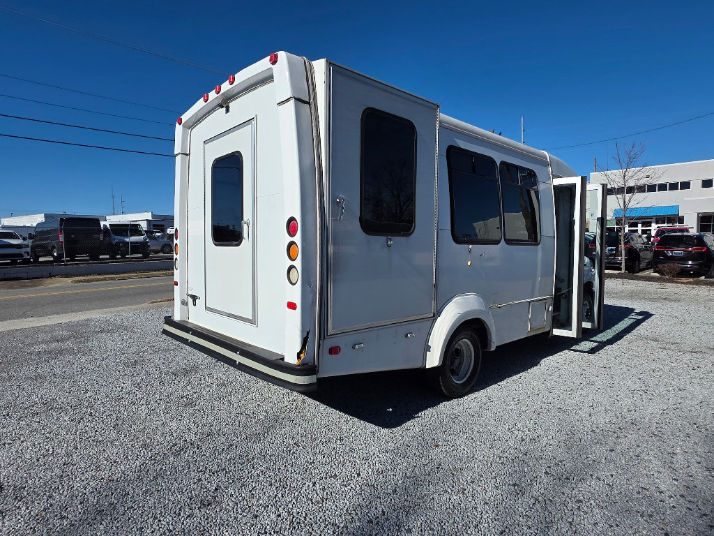 Used 2015 Ford E-350 and Econoline 350 Super Duty RWD image 7