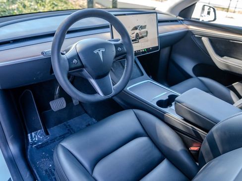 Used 2023 Tesla Model Y Long Range image 4