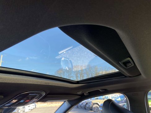 New 2025 Jeep Grand Cherokee Laredo image 8