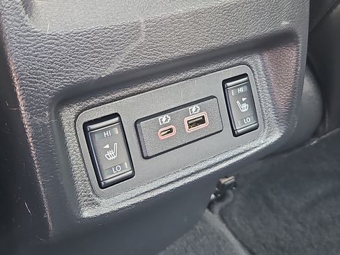 Used 2023 Nissan Maxima Platinum w/ Sport Mat Group FWD image 15