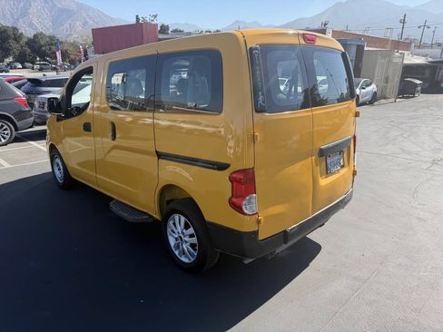 Used 2016 Nissan NV200 FWD image 4