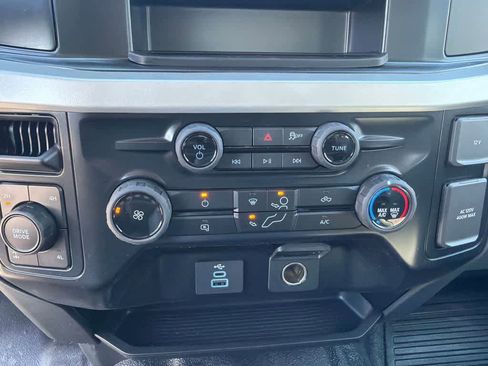 New 2025 Ford F250 XL w/ XL Driver Assist Package AWD/4WD image 27