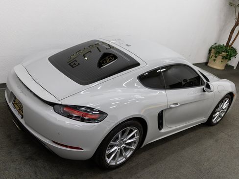 Used 2019 Porsche 718 Cayman image 22