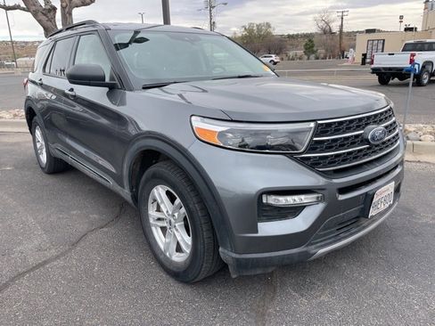 Used 2023 Ford Explorer XLT w/ Equipment Group 202A image 3