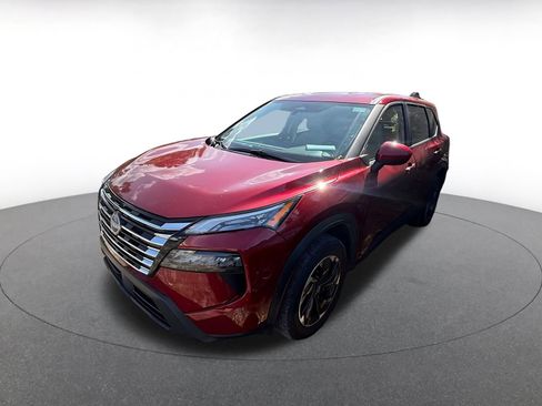 Used 2025 Nissan Rogue SV FWD image 4