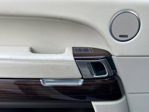 Used 2017 Land Rover Range Rover Long Wheelbase Supercharged image 46