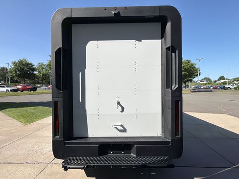 Used 2024 Chevrolet Brightdrop 600 w/ Commercial Equipment Package AWD/4WD image 5