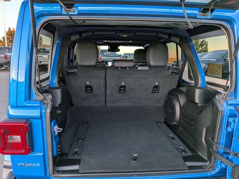 Used 2024 Jeep Wrangler Unlimited Rubicon 4xe image 5