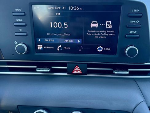 Used 2021 Hyundai Elantra SE w/ Cargo Package image 14