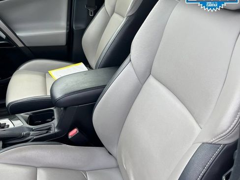 Used 2018 Toyota RAV4 Limited AWD/4WD image 21