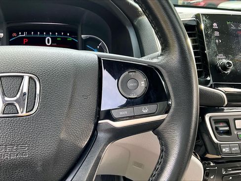 Used 2020 Honda Pilot Touring image 25