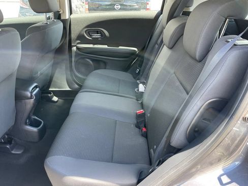 Used 2021 Honda HR-V LX image 7