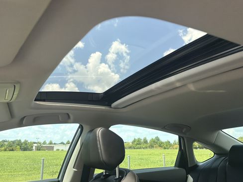 Certified 2024 Honda Accord Touring image 11