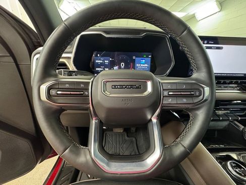 Used 2024 GMC Canyon Denali AWD/4WD image 33