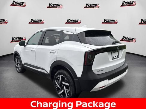 Certified 2025 Nissan Kicks SV w/ Charging Package FWD image 8