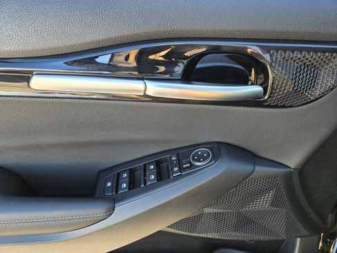 Certified 2025 Kia Seltos EX image 18