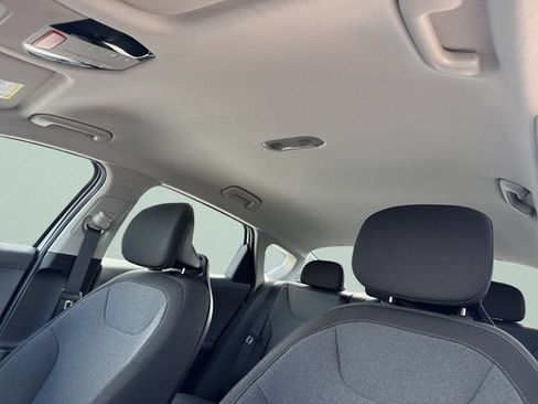 New 2026 Kia K4 FWD image 25