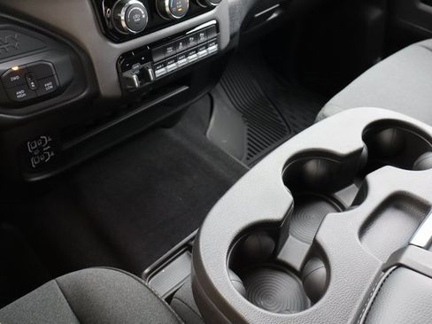 Used 2025 RAM 3500 Big Horn image 27