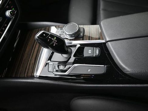 Used 2019 BMW 530i xDrive w/ Convenience Package AWD/4WD image 13