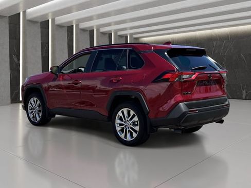 Used 2025 Toyota RAV4 XLE Premium FWD image 4