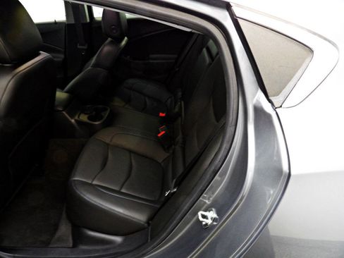 Used 2018 Chevrolet Volt LT w/ Comfort Package image 10